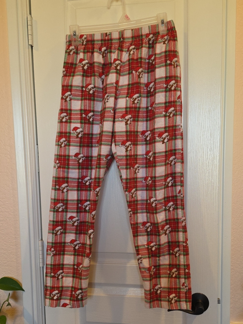 Buccee's, Kids YXL, Red Plaid Pajama Pants HOLIDAY BUCCEE